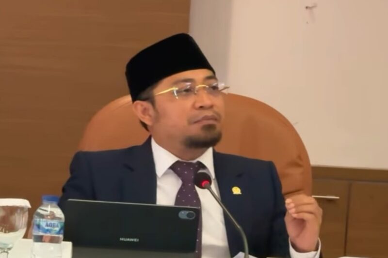Anggota Komisi II DPR RI, Muhammad Khozin, menekankan pentingnya transformasi daerah dari ketergantungan fiskal menuju kemandirian ekonomi pada peringatan 30 tahun otonomi daerah
