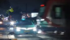 Taksi listrik Green SM yang tertabrak KRL di Bekasi