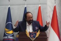 Ketua Umum Partai NasDem, Surya Paloh, saat memberikan pengarahan strategis mengenai peran partai politik sebagai pelayan publik dalam agenda Bimtek dan LAGA Perubahan di Jakarta, Minggu (26/4/2026)